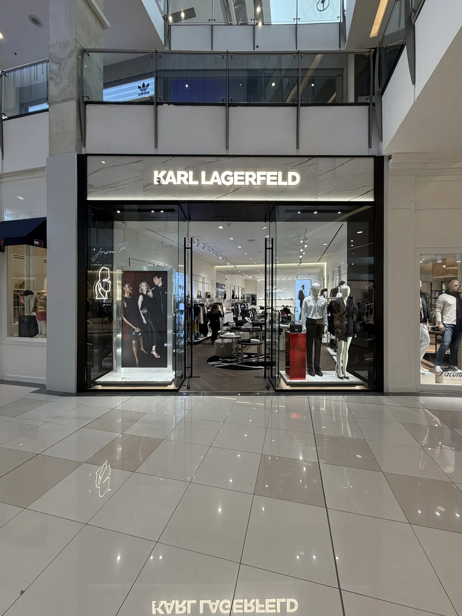Karl Lagerfeld Multiplaza