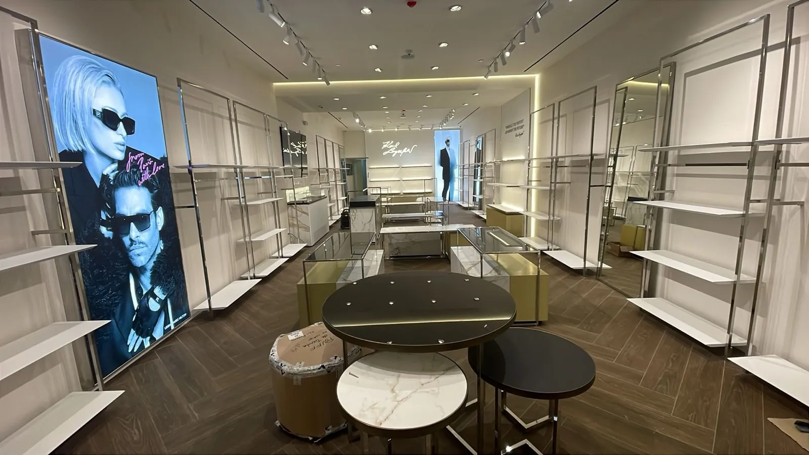 Karl Lagerfeld Multiplaza interior