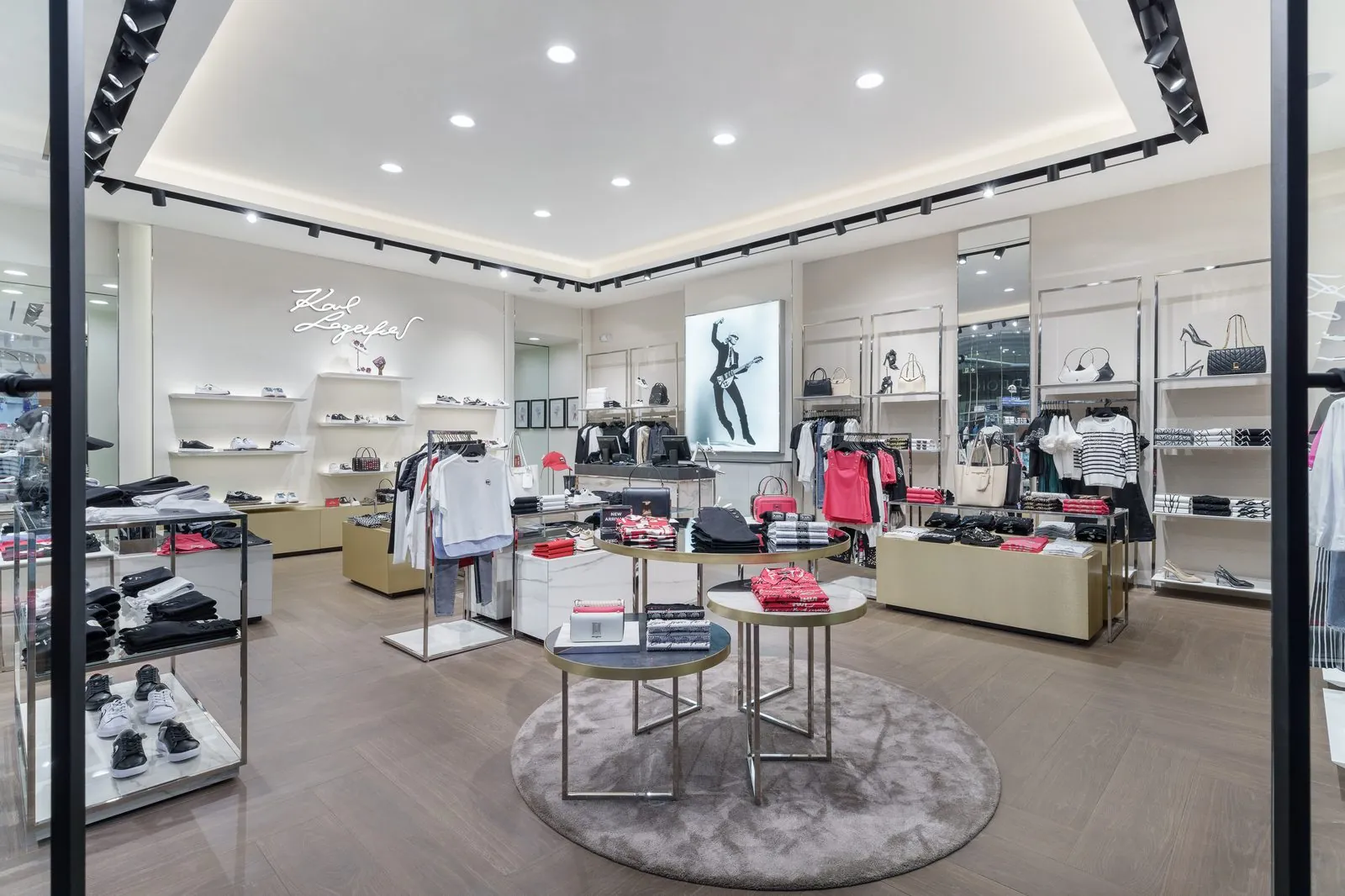 Karl Lagerfeld Albrook