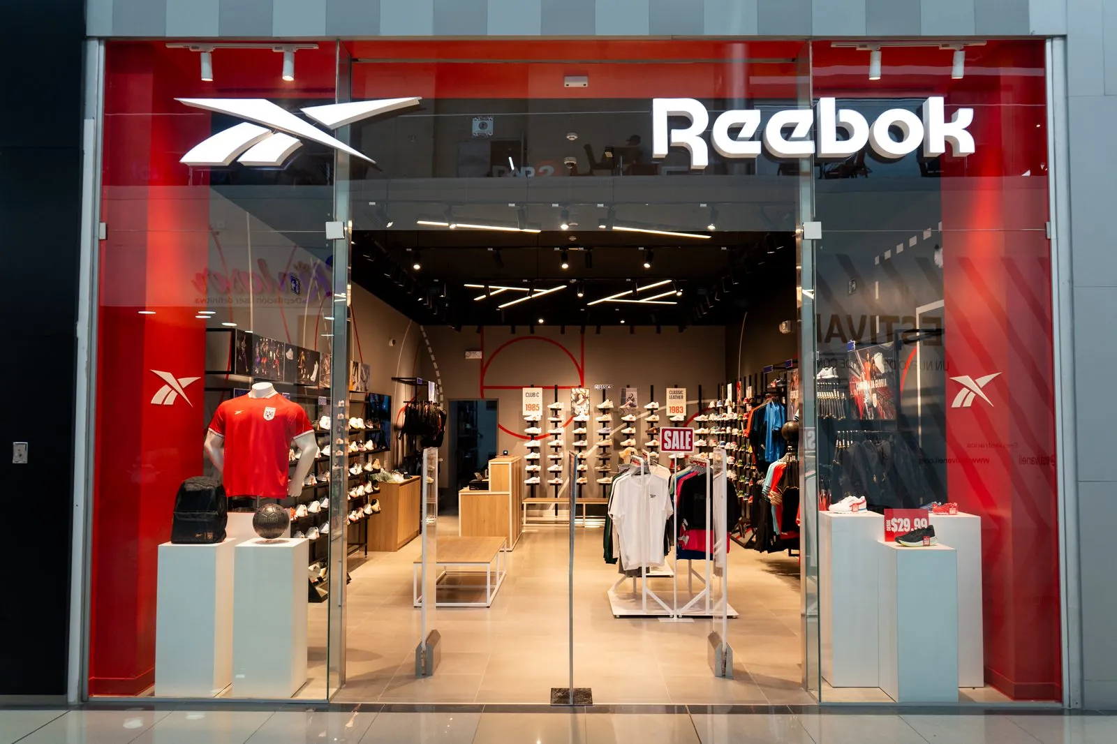 Reebok Metromall
